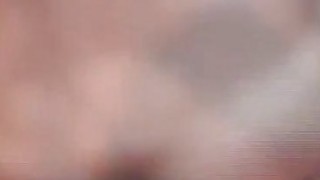 生物课当着全班人的面做到高C露脸眼镜少妇边看A片边做爱