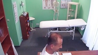 身上有纹身的人妻 喜欢边操边抠肝门